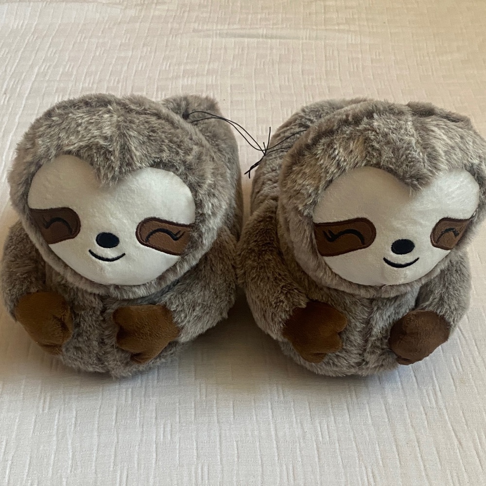 Cozy Sloth Plush Slippers - Gray and Brown - Picture 2 of 8